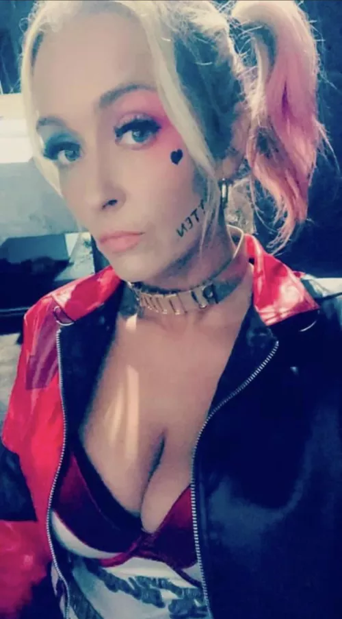 Gotta love Halloween. by GuyWhoShares85