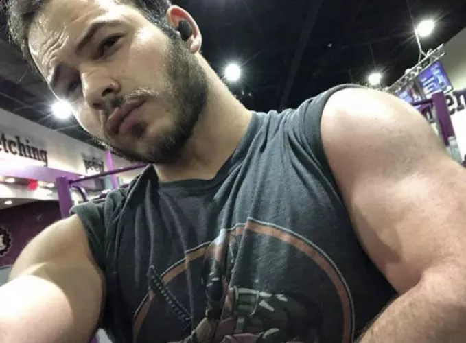 Gotta love the pump💪 by TristanMoreau