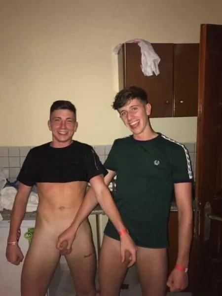 Grab ahold! by TooEager8-D