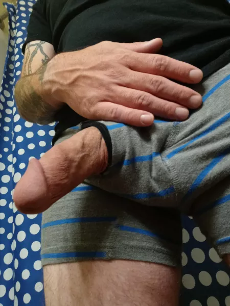 Grab his attention. by herebemybits