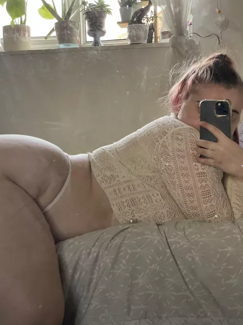 Grab my hips by lingeriequeenx