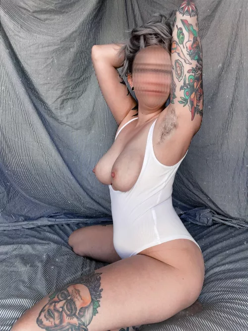 Grab my hips and make me moan by wilheminabee