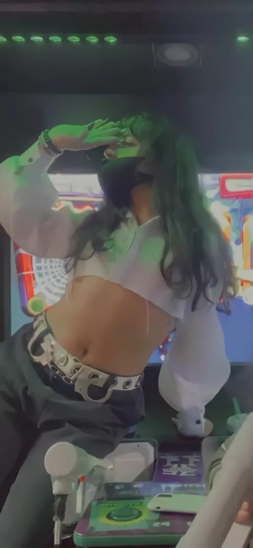 Grab my waist by alexhexxxx