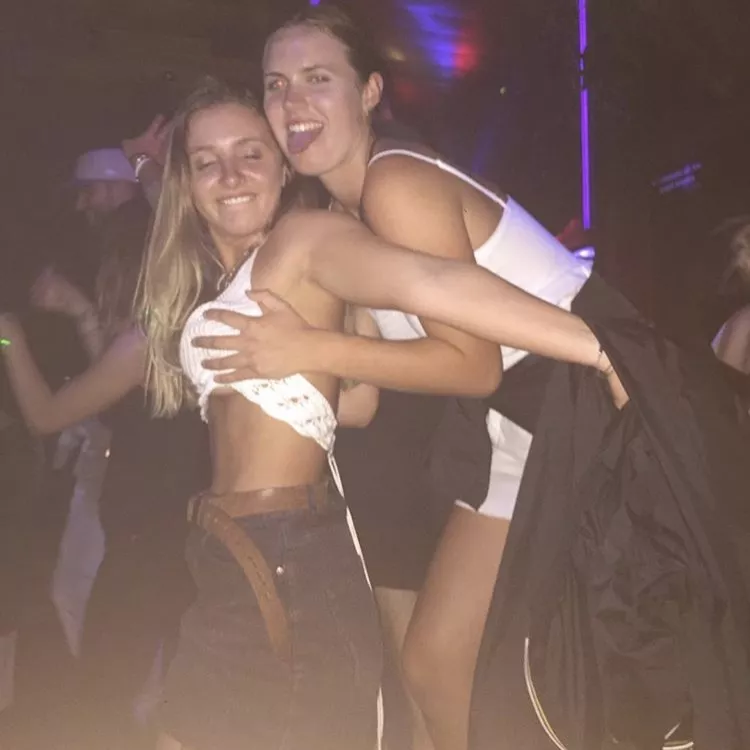 Grabbing a handful posted by txxxposter