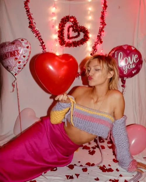 Grace VanderWaal by Physical-Meringue-71