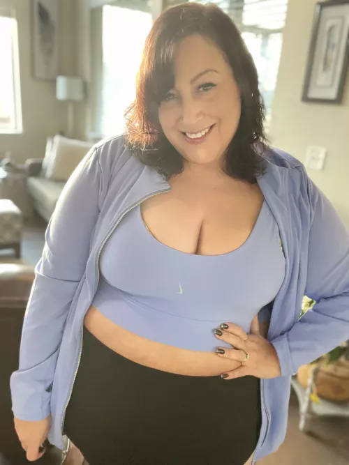 Grandma is plus sized and needs to get back to the gym. This required a shopping trip for some new Nike gear. Nike says I should “Just Do It”. Should I? by Menopausaljezebel