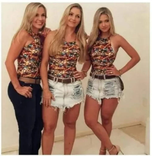 Grandma(56), mom(38) and daughter(19) by hspngw