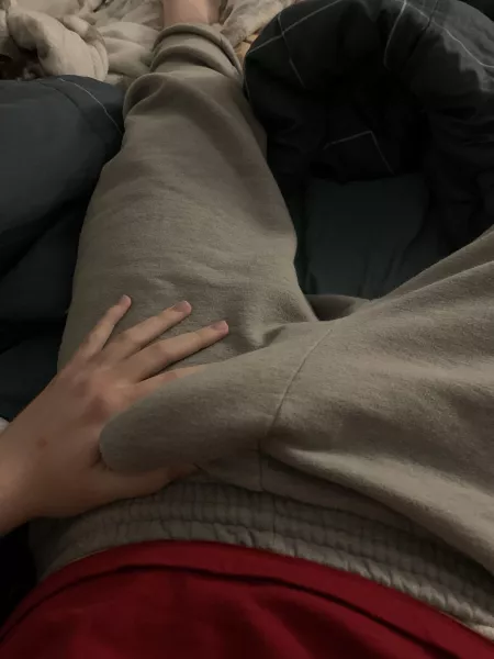 Gray sweat pants doing their thing by TumacockHill