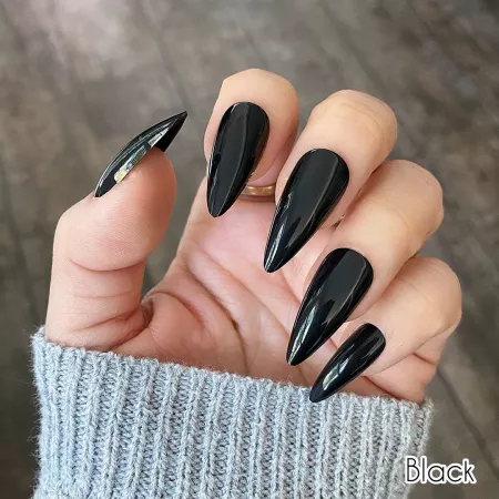 Great nails set I found on Pinterest by Fingernailfuel21