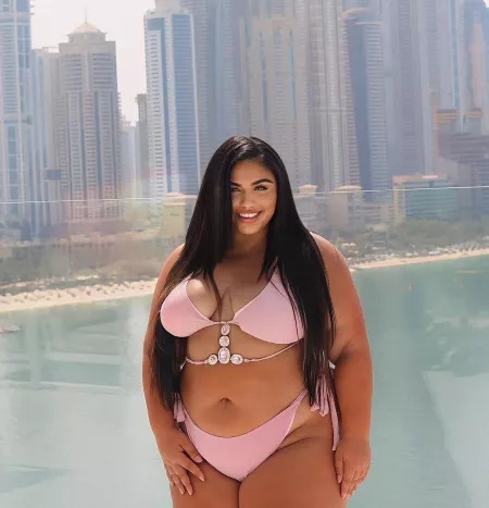 Great smile and a soft bikini body by Udderluvr2020