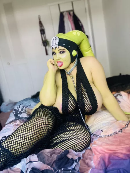 Green Twi’lek by (Peony Felicity) by peonyfelicity