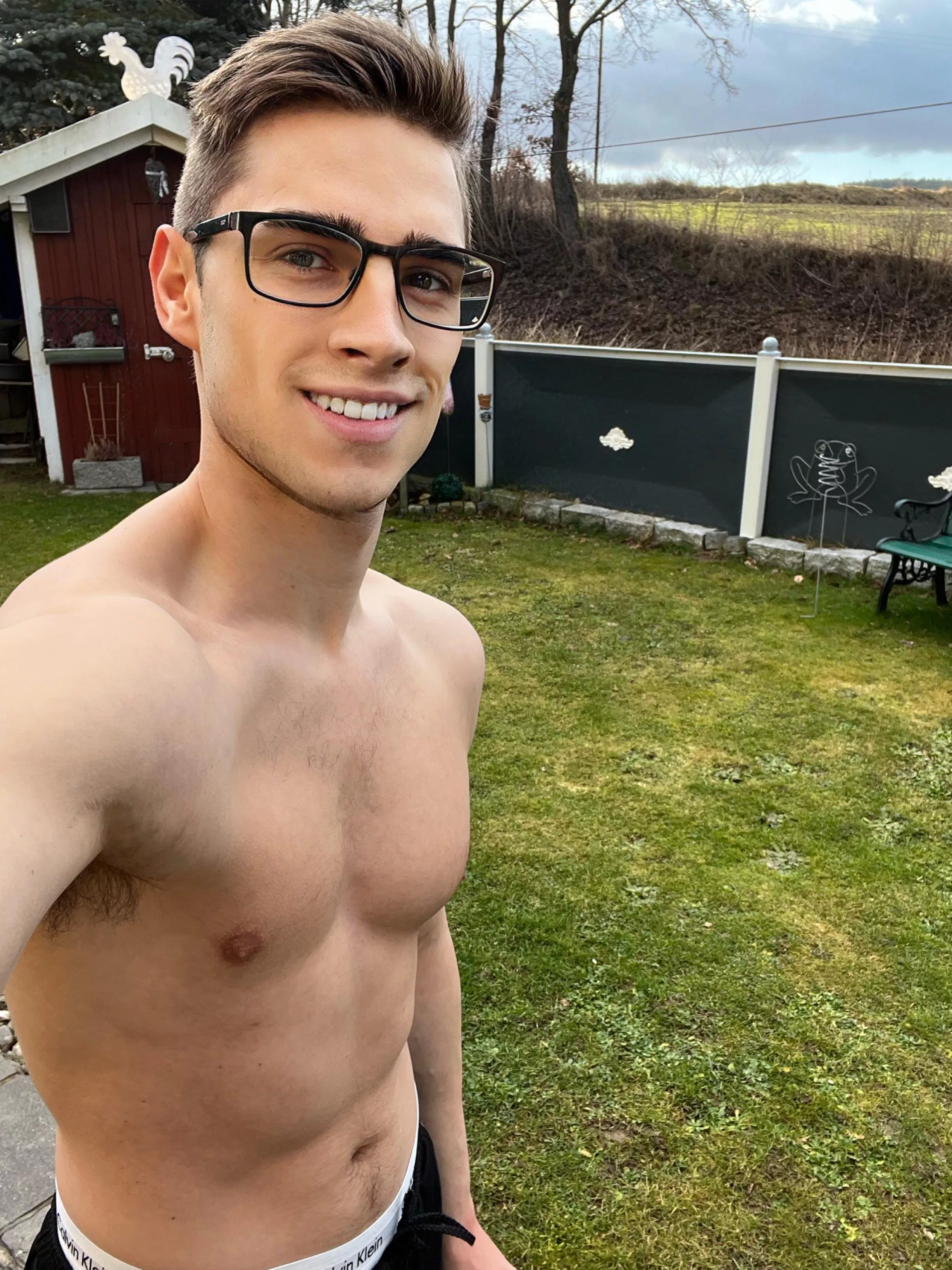 Greetings from Germany 🇩🇪 posted by jonasheimof