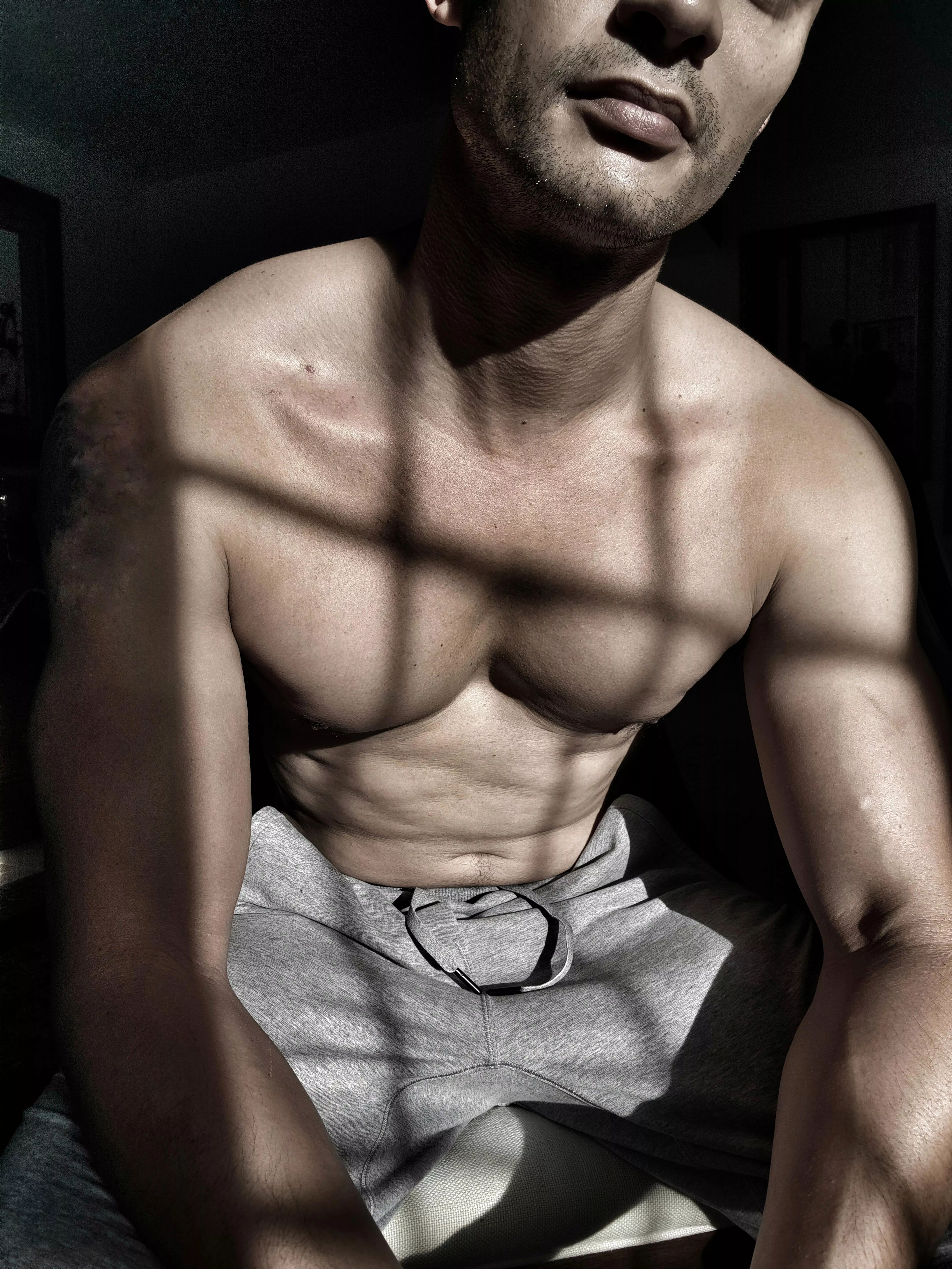 Grey sweat pants kind of weather. posted by Ronin144