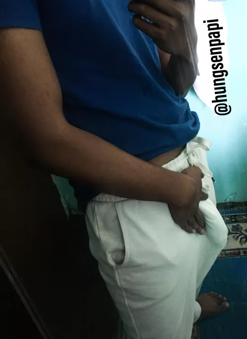 Greysweatpants are always a fave by _hungsenpapi