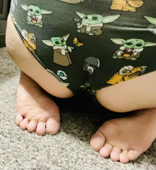 Grogu, butt, and feets 💕 by Playfull_Penni