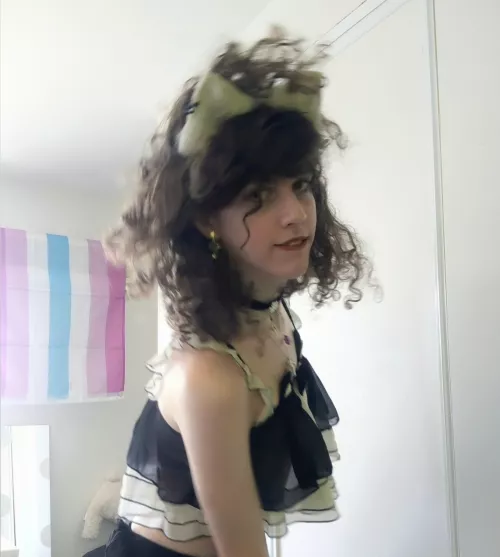 grooving in my room! 🎉 by sammy0panda