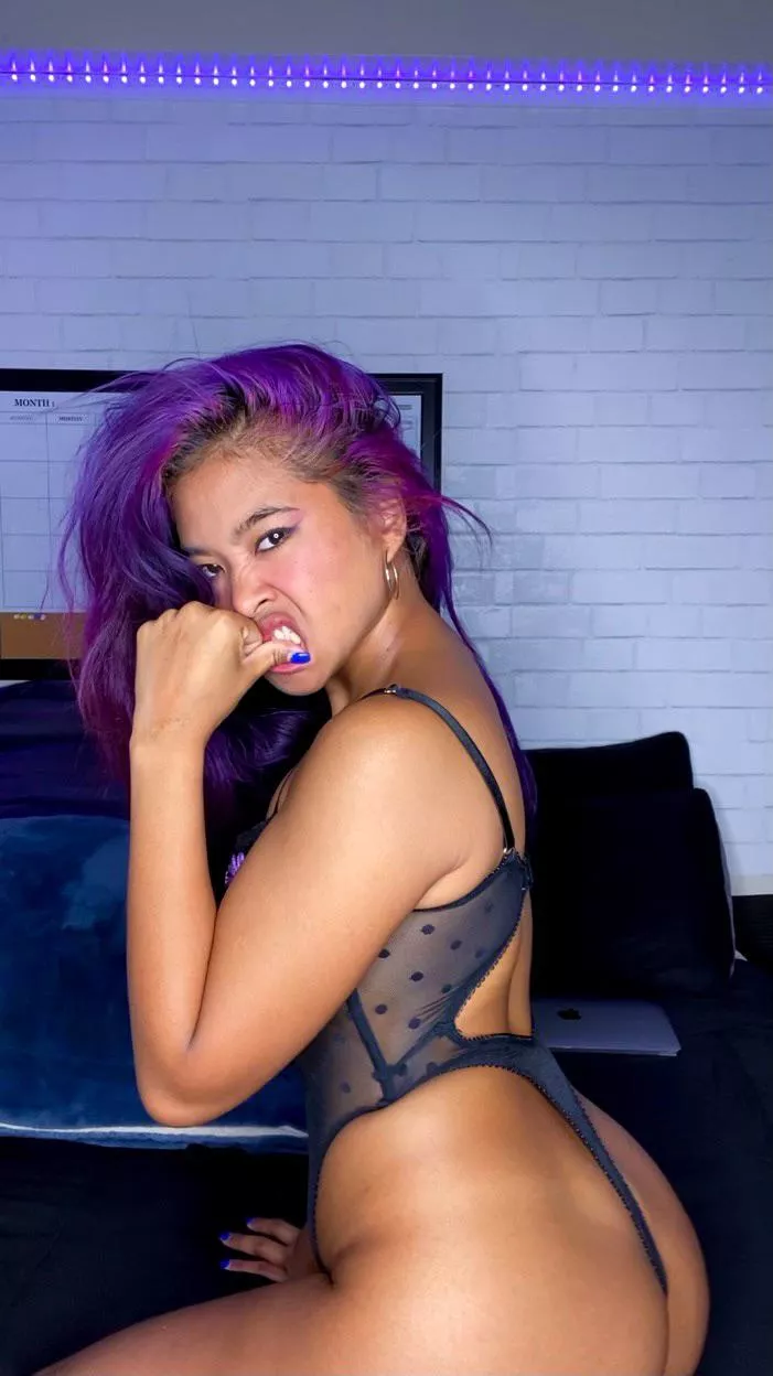 Grrr 😈😏 posted by whoisannaaa