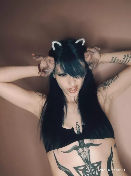 grrrr by Steff_Crime