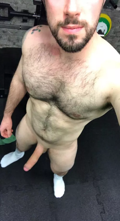 Guess I’m not the only one, having to work out after a pretty intense night😛 by YungBrokkoli