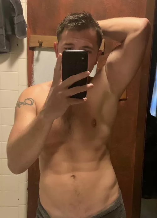 Guess I’m single again, should I post more? by RomeoHotel1