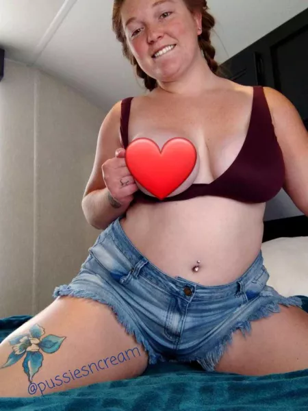 Guess my boobie size by pussiesncream