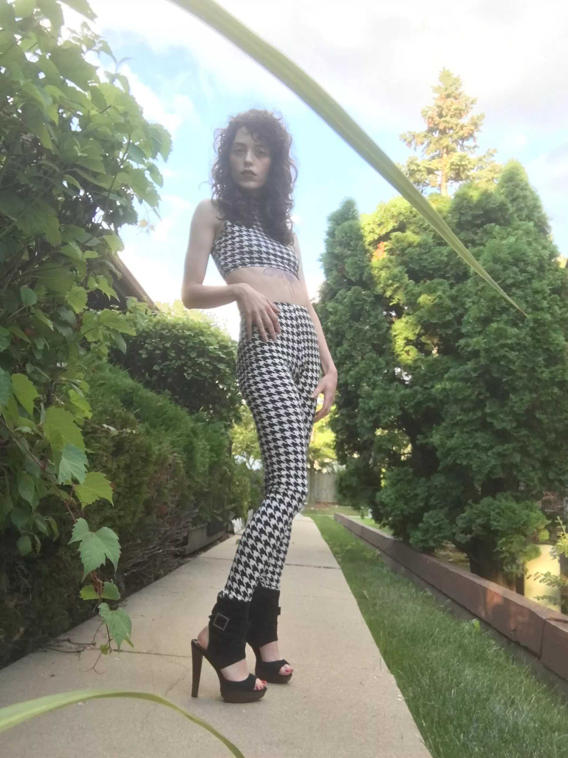 Guess my height lol posted by curlyhededcutie