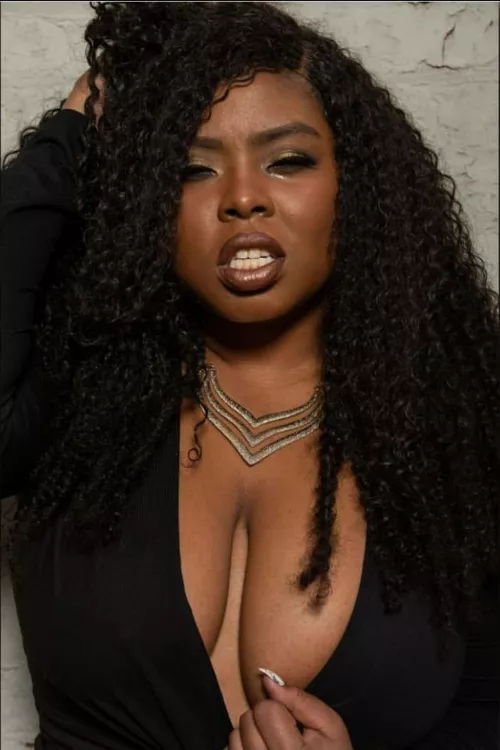 Guess my size? by Coratexplorer