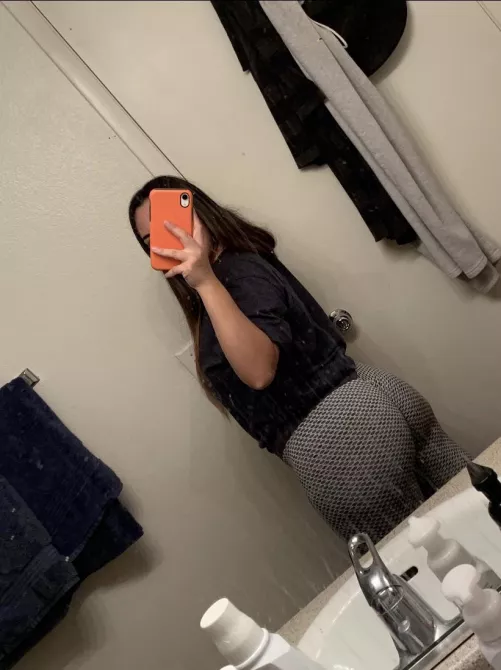 Guess what color my thong is 🍑💦😋 by Tinyabbie