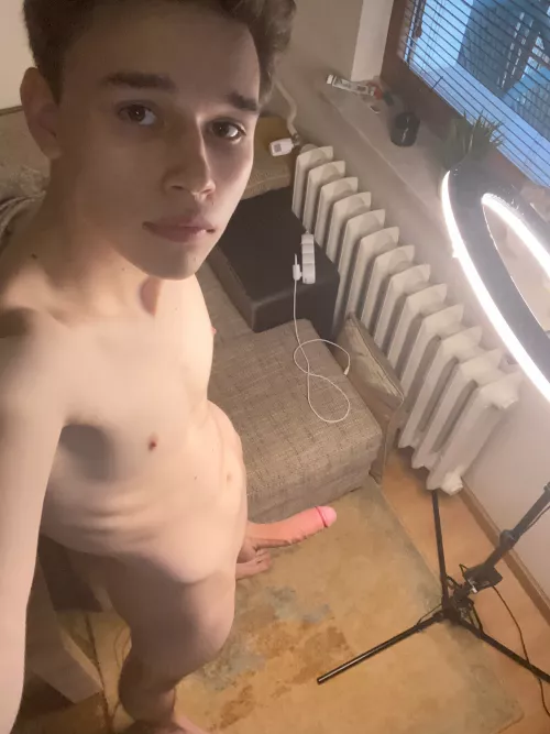 Guess what my neighbor saw 🥱 by sunboyxxl