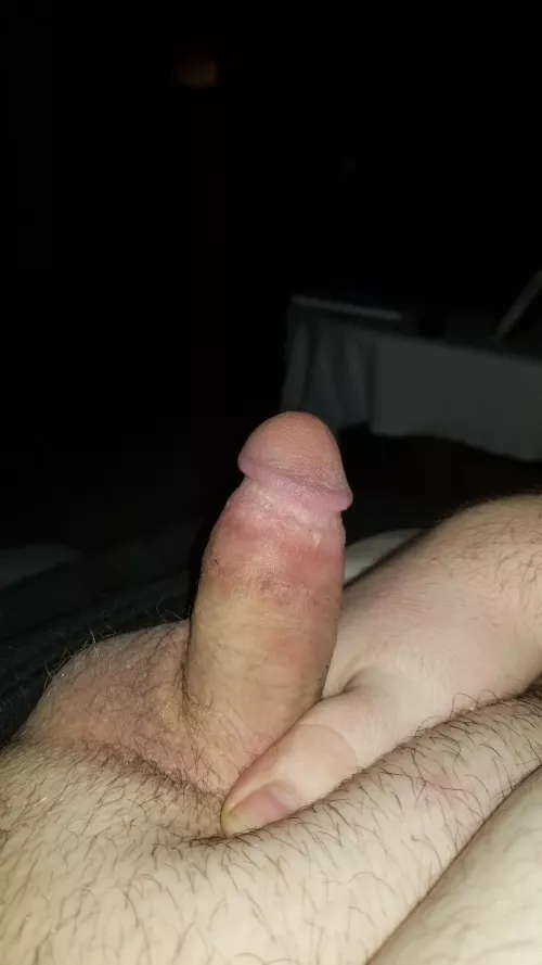 Guess who is a little drunk and a lot of horny by Bobbythegiant98