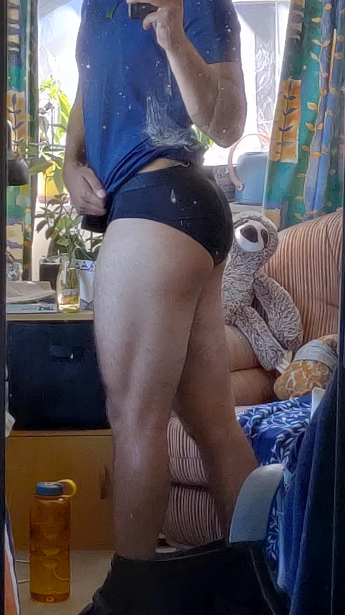 Guess who much I squat... by Thunder_Thighs101