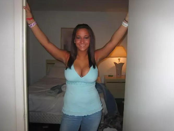 Gullible college student by WillingStyle989