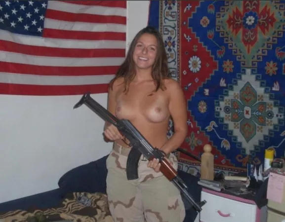 Guns out by Showitgirl