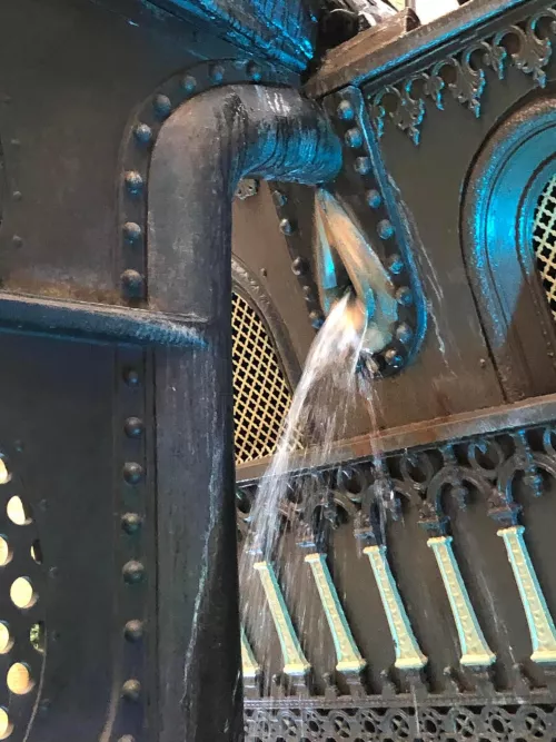 Gushing by wicksy101