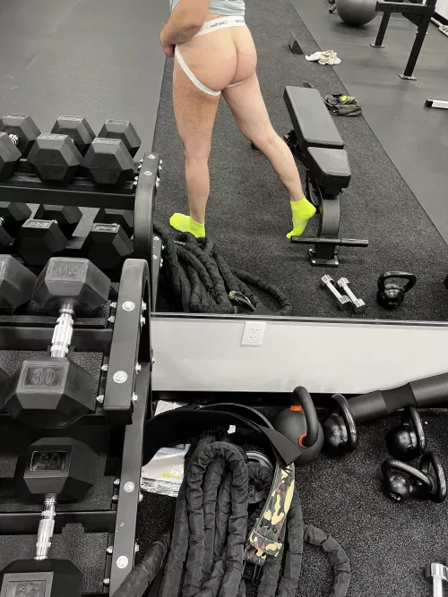 Gym booty 🍑 by deelion555