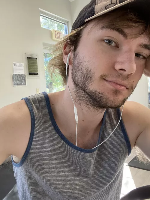 Gym day again, waiting for new JoyCons to arrive😒 by datbttmboi