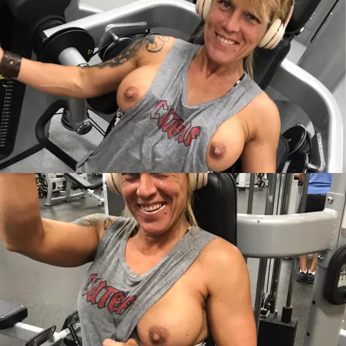 Gym flash. 53(f) making sure daddy keeps his eyes on me 😘 by Playful_hot_wifey