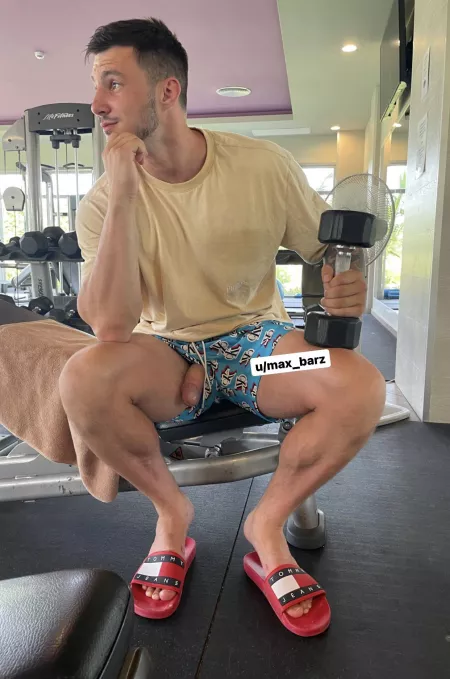 Gym lovers here ? by Max_barz