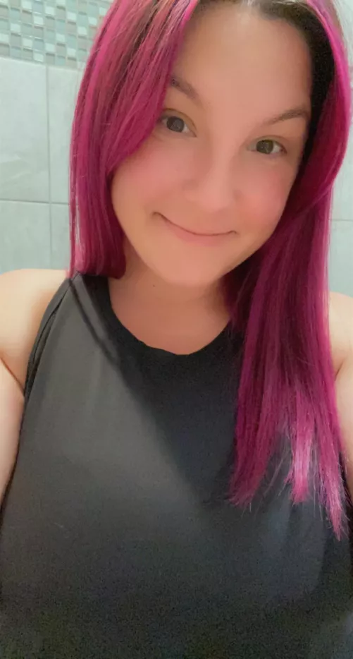 Gym selfie before I get sweaty by EveElise