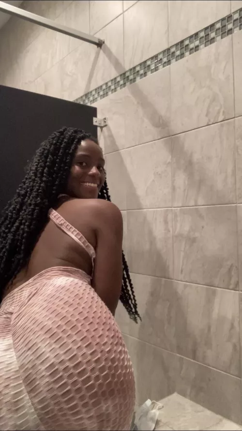 Gym time by Divinecumslut