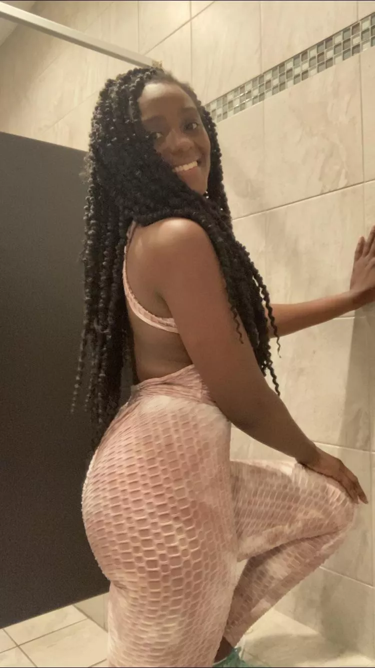 Gym time! posted by Divinecumslut