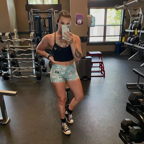 Had to bust out the spooky shorts 😉👻 by aphrodites_ashes