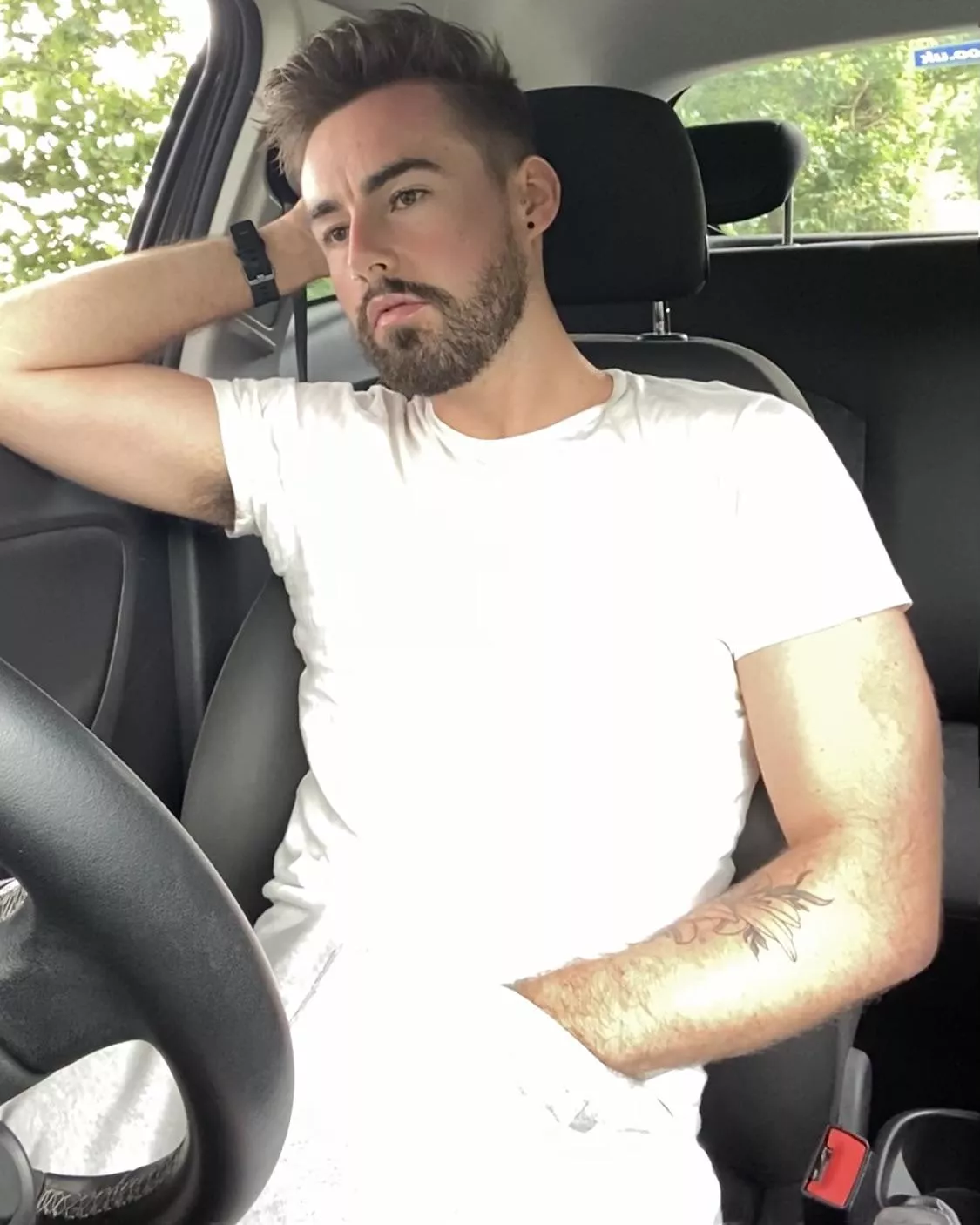 Had to pull over on the way home🥵 posted by uncut_otter