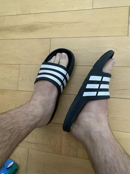 Had to show you my feet after the gym today. So sweaty and sore 👣💦 by adamtremblay