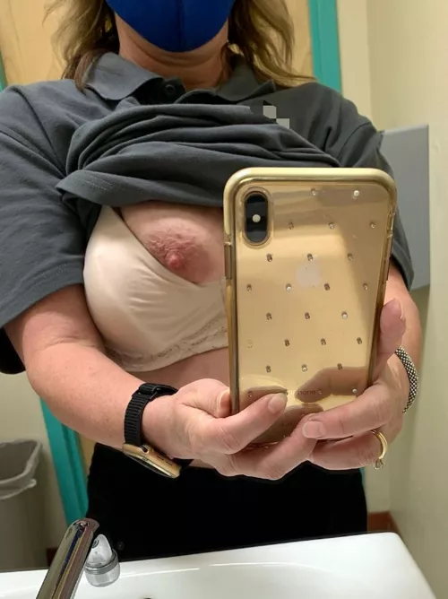 Had to step out o(f) class for a second . . . by takemetoyourmanager