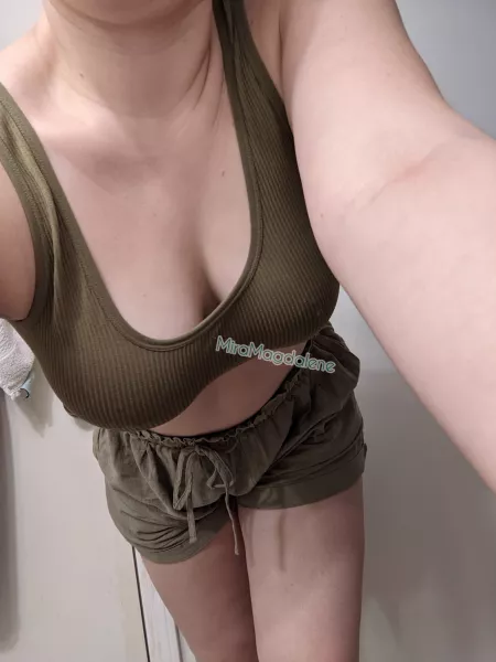 Had to take a day off posting because my vanilla job needed my full attention. Got a good night's sleep and now I'm back! by MiraMagdalene