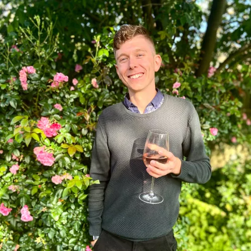 Had to travel to a cooler part of Aus, so I am making the most of being able to wear some warmer clothes. by strayedbullet