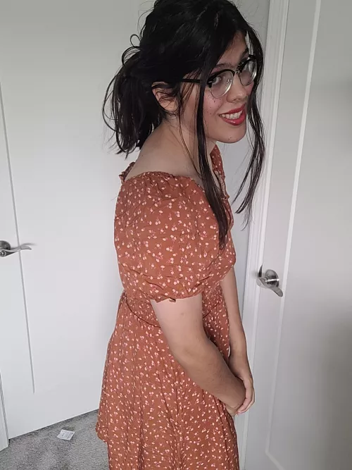 haha what if i dressed up as a girl for halloween or something that'd be really funny i think by dak0table