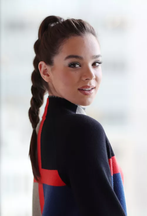 Hailee Steinfeld by _Second_Account_