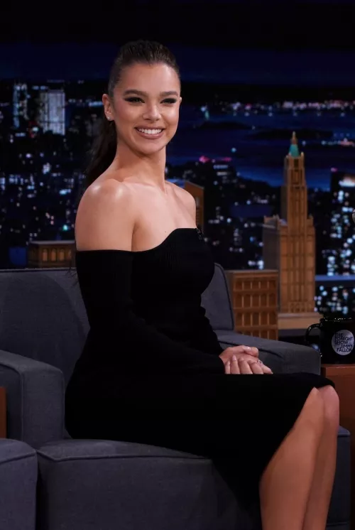 Hailee Steinfeld by claytalian